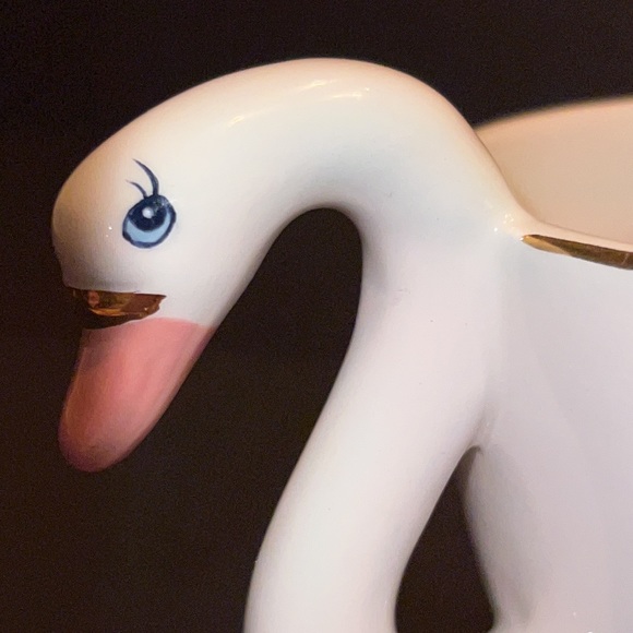 Swan shaped mug with gold details-NWOT - Picture 7 of 8